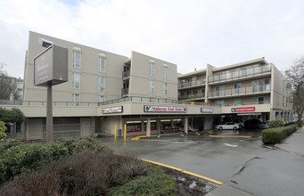 Stadacona in Victoria, BC - Building Photo - Building Photo