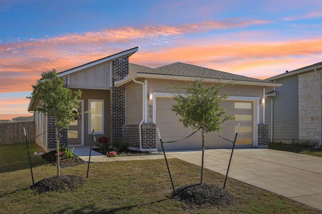 523 Millbrook Blvd in San Marcos, TX - Building Photo