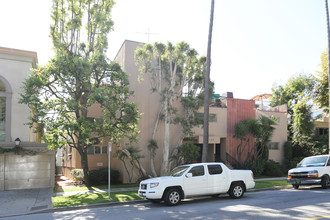 12246 Montana Ave in Los Angeles, CA - Building Photo - Primary Photo