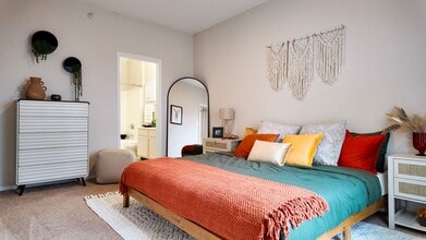 Carriage Place at Lake Chesterfield in Grover, MO - Foto de edificio - Building Photo