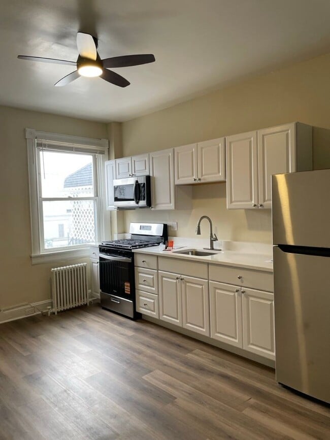 719 N Milton Ave in Baltimore, MD - Building Photo - Building Photo