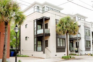 193 St Philip St in Charleston, SC - Building Photo