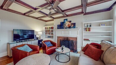 33 Westbourne Terrace, Unit 3 in Brookline, MA - Building Photo - Building Photo