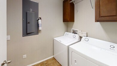 1101 W 15th St in Portales, NM - Building Photo - Building Photo