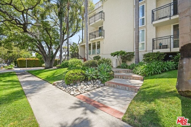 1885 Veteran Ave in Los Angeles, CA - Building Photo - Building Photo
