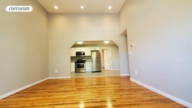 364 Huntington Ave in Bronx, NY - Building Photo - Building Photo