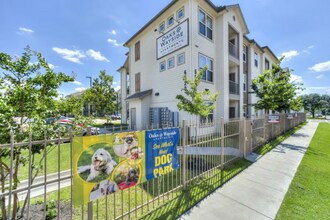 6520 Jamail Dr in Houston, TX - Building Photo - Building Photo