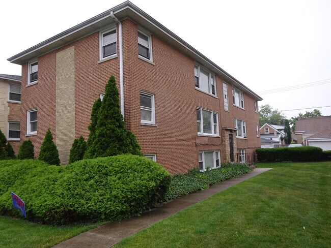 property at 6630 N Harlem Ave