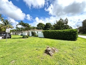 13101 NW Miami Ct in Miami, FL - Building Photo - Building Photo