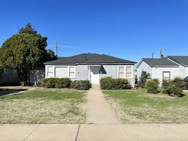 2706 33rd St in Lubbock, TX - Building Photo