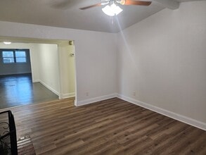 807 S Jones Ln in Mustang, OK - Building Photo - Building Photo