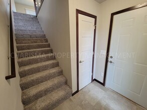 1418 Kayla Pl in Harrisburg, SD - Building Photo - Building Photo