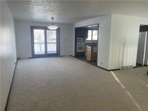 820 Colliers Way in Weirton, WV - Building Photo - Building Photo