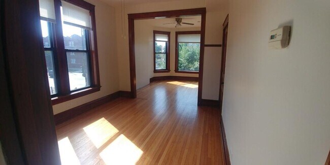 3006 W Fullerton Ave in Chicago, IL - Building Photo - Building Photo