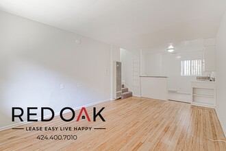 6655 Franklin Ave in Los Angeles, CA - Building Photo - Building Photo