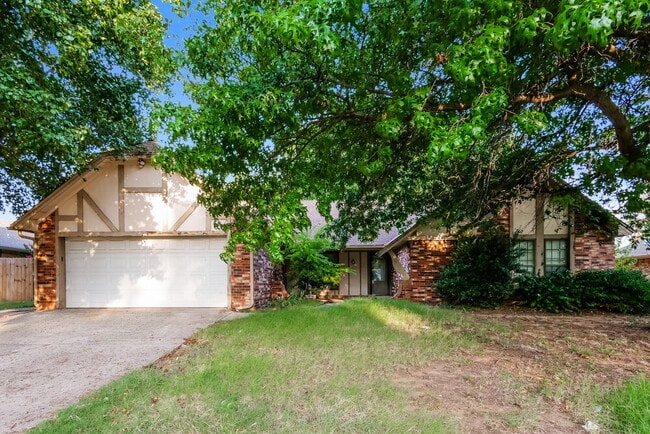 property at 9713 Hummingbird Ln