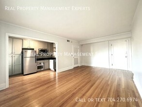 712 Louise Ave in Charlotte, NC - Foto de edificio - Building Photo