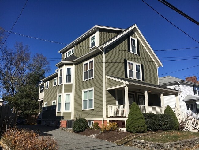 40 Cleveland St in Arlington, MA - Building Photo - Building Photo