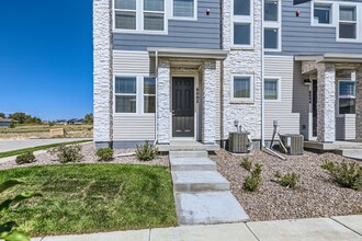 1917 Zephyr Rd in Fort Collins, CO - Building Photo - Building Photo