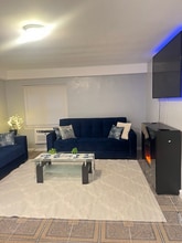 24-02-2428 28th St in Queens, NY - Foto de edificio - Building Photo