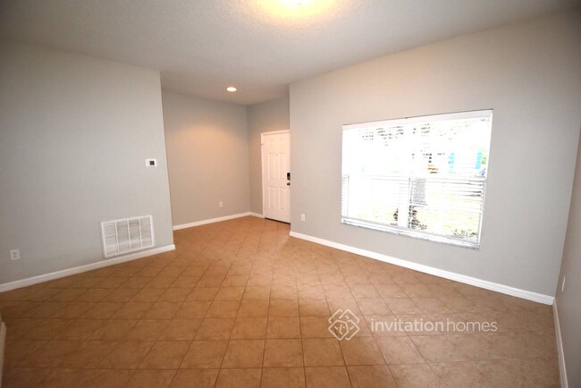 7623 Dragon Fly Loop in Gibsonton, FL - Building Photo - Building Photo