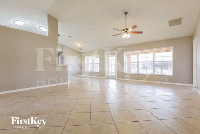 3811 Trenton Ln in North Port, FL - Building Photo - Building Photo