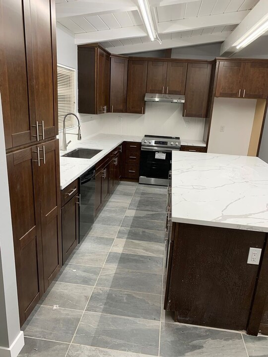 3228 Vía Altamira in Fallbrook, CA - Building Photo