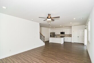 193 E Millbrook Dr in Spring Hill, TN - Building Photo - Building Photo