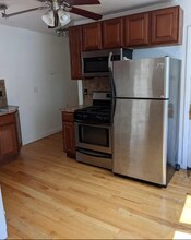 19 Pinckney St, Unit 1 in Somerville, MA - Foto de edificio - Building Photo
