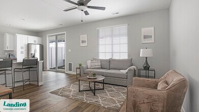 1763 Slaughter Rd, Unit 210 in Madison, AL - Foto de edificio - Building Photo