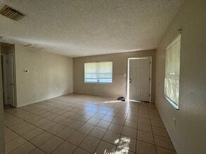 3748 67th Ave N, Unit B in Pinellas Park, FL - Building Photo - Building Photo