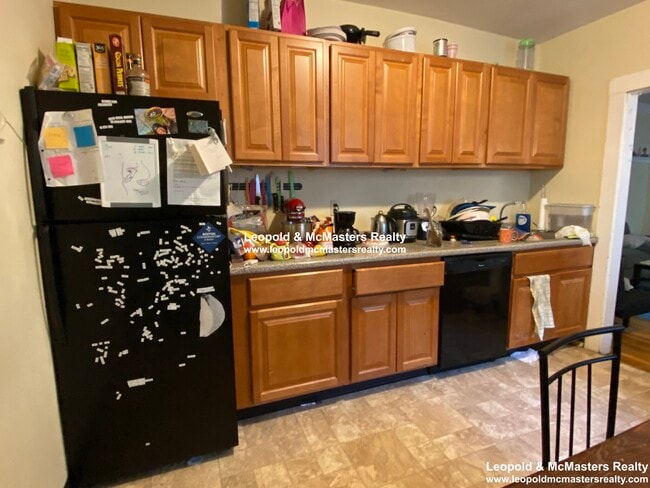 28 Quint Ave, Unit 5