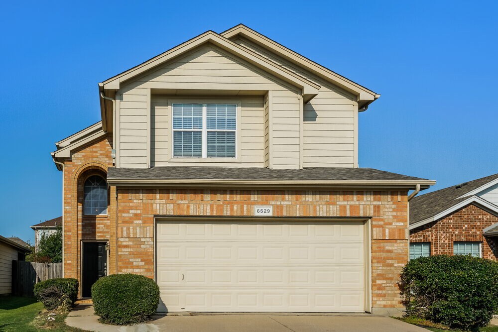 6529 Regina Dr in Fort Worth, TX - Building Photo