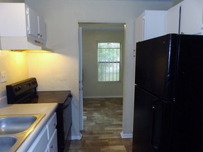 198 Clay St SE in Atlanta, GA - Building Photo - Interior Photo