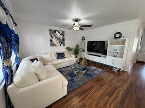 3318 Blue Fin Dr in West Palm Beach, FL - Building Photo - Building Photo