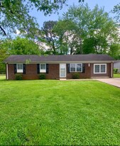 218 Joe Quick Rd in Hazel Green, AL - Building Photo