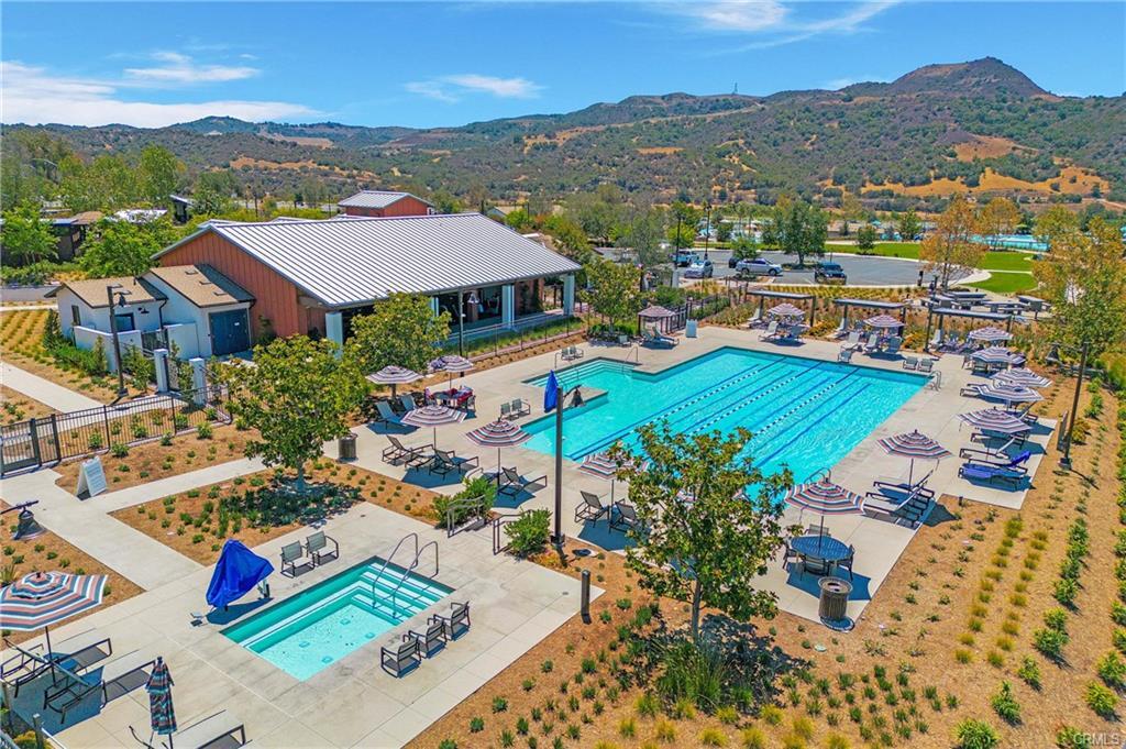 164 Luneta Ln in Mission Viejo, CA - Building Photo