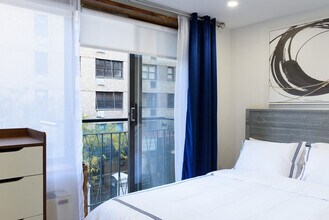 244 E 75th St in New York, NY - Building Photo - Building Photo