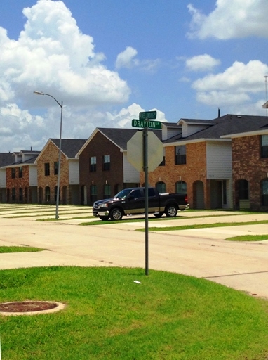 Pine Landing Townhomes in Houston, TX - Building Photo - Building Photo