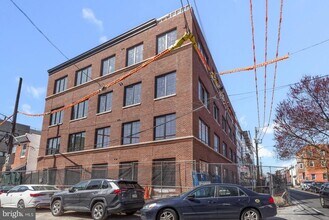 1701 S 4th St-Unit -406 in Philadelphia, PA - Foto de edificio - Building Photo