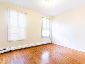 991 Putnam Ave in Brooklyn, NY - Building Photo - Interior Photo