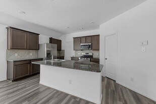 15918 Tug Ct in Crosby, TX - Building Photo