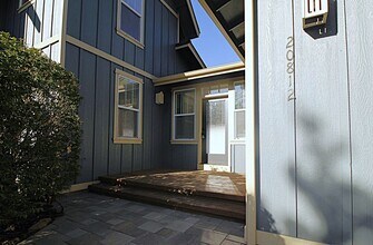 20812 Liberty Ln in Bend, OR - Building Photo - Building Photo
