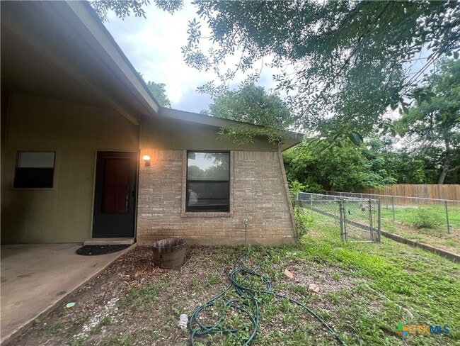property at 1524 Shannon Cir