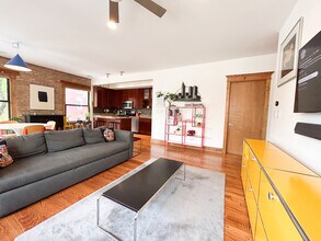 1803 W Huron St in Chicago, IL - Building Photo - Building Photo