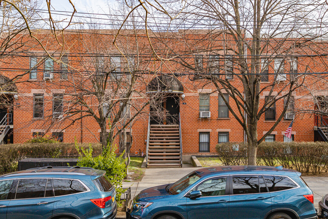 67 President St in Brooklyn, NY - Foto de edificio