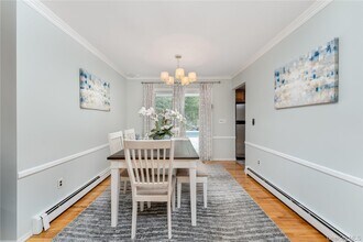 8 Wakeman Ct in Hampton Bays, NY - Building Photo - Building Photo