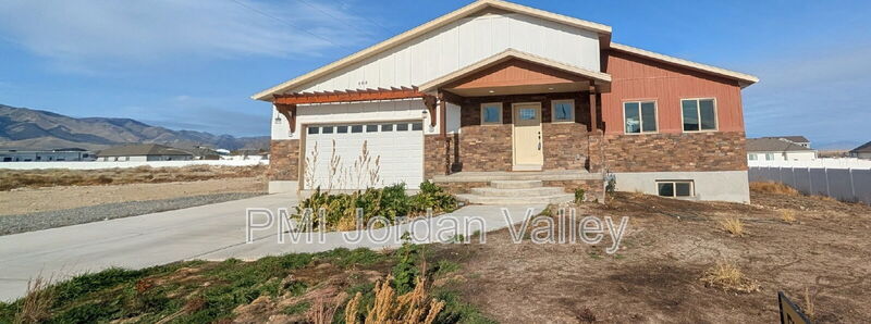 408 RIGDON St in Grantsville, UT - Foto de edificio