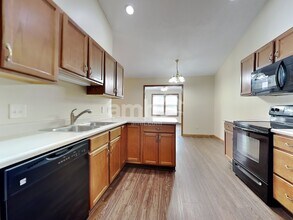 517 Stone Path Ct in Franklin, OH - Building Photo - Building Photo