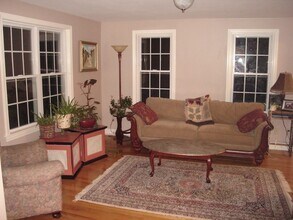 11 Dell Ave in Medford, MA - Building Photo - Building Photo